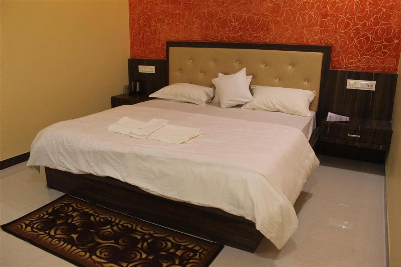Hotel Shri Sharanam Maheshwar Exterior foto